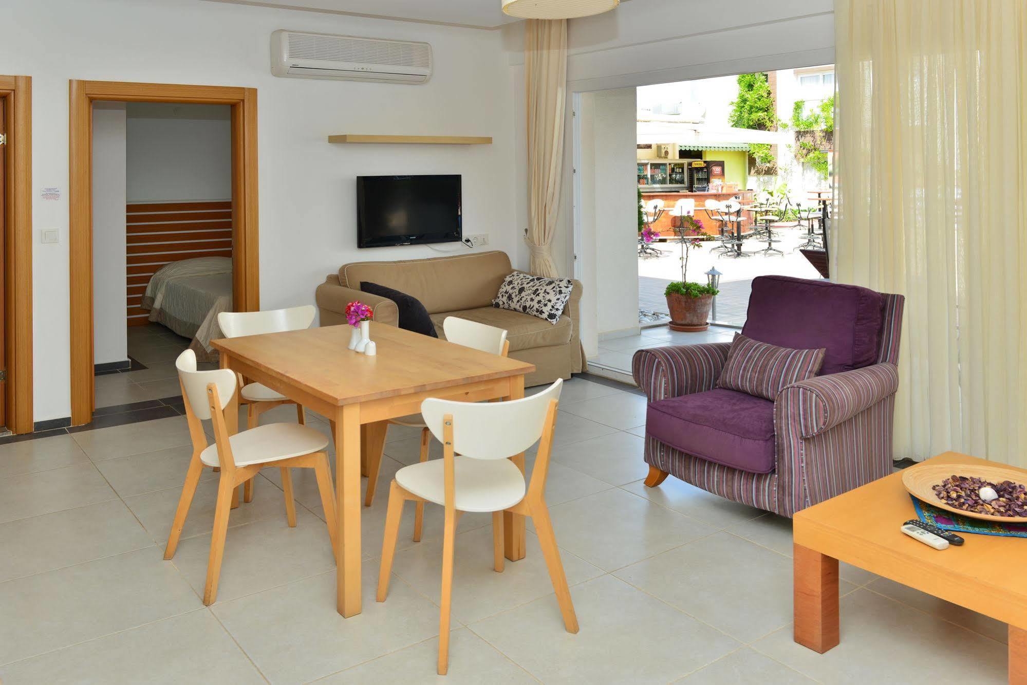 Odyssey Residence Apartments Фетие Екстериор снимка
